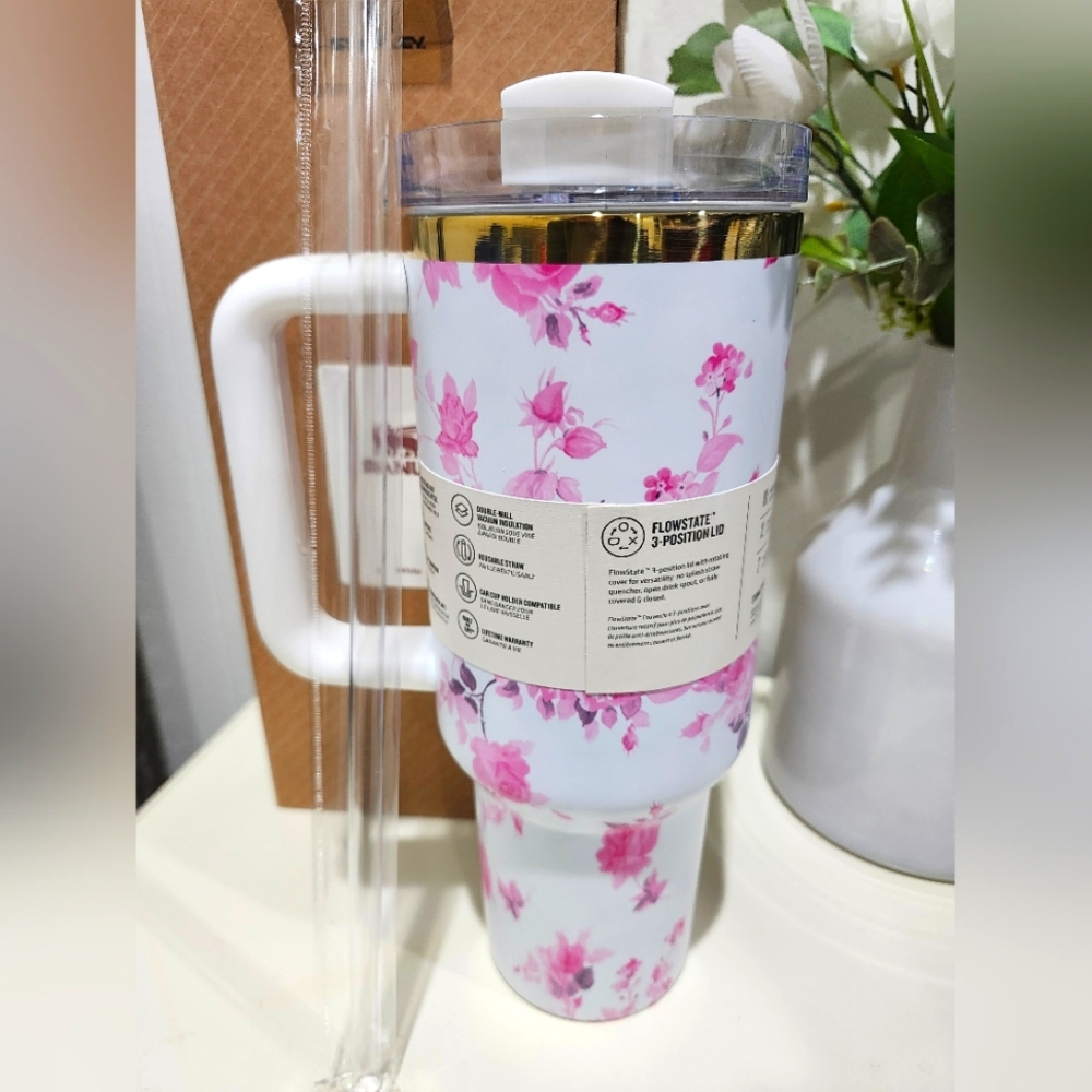 Stanley LoveShackFancy Quencher H2.0 Tumbler - Ribbon Rosa 40oz - Picture 2 of 5